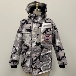 Canada Goose expedition mens gray camo print jacket sz xs authentic
